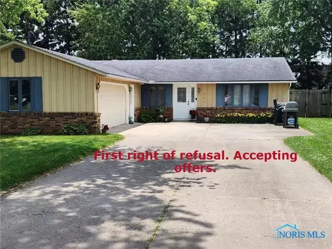 505 Maple Ln, Hicksville, OH 43526
