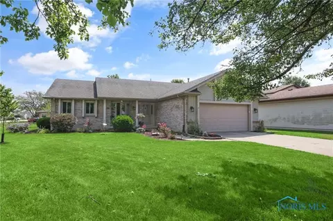 3886 Ryan Pl, Northwood, OH 43619