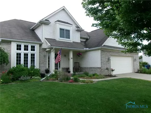 26608 Amberwood Dr, Perrysburg, OH 43551