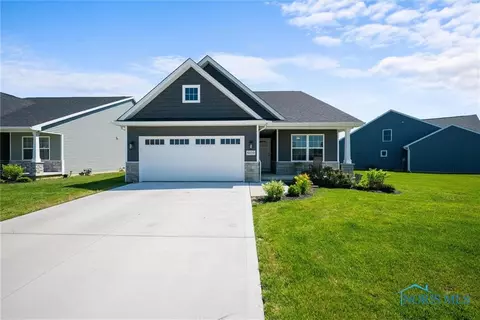 8410 Long Shore Dr, Monclova, OH 43542