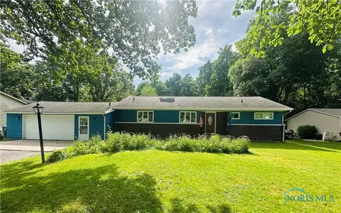 714 Westwood Dr, Defiance, OH 43512