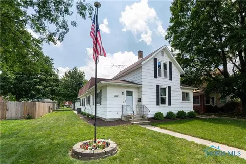 327 S Jackson, Bluffton, OH 45817 photo 2