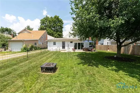 327 S Jackson, Bluffton, OH 45817 photo 6