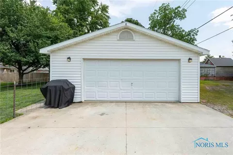327 S Jackson, Bluffton, OH 45817 photo 5
