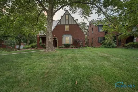 2254 Cheltenham Rd, Toledo, OH 43606