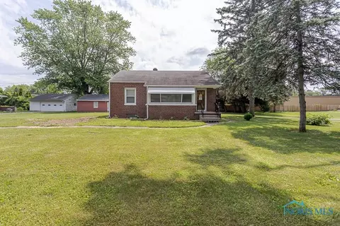 1147 Metcalf Rd, Toledo, OH 43615