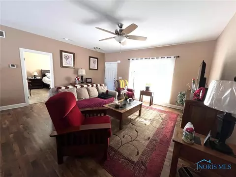 410 Spring St, Upper Sandusky, OH 43351 photo 9