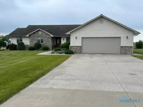 803 W Indiana St, Edon, OH 43518