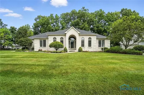 8076 Trent Lock Dr, Waterville, OH 43566