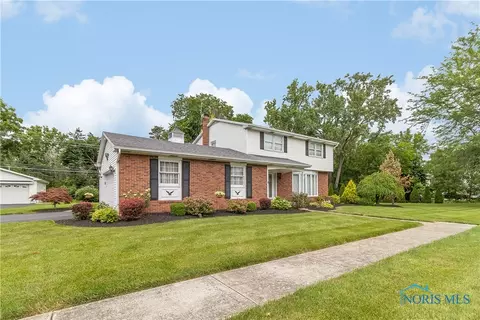 1010 Washington St, Genoa, OH 43430