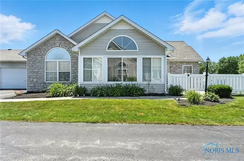 6108 Quarrys Edge Ln, Sylvania, OH 43560