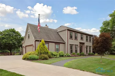 706 Grandview Ct, Elmore, OH 43416