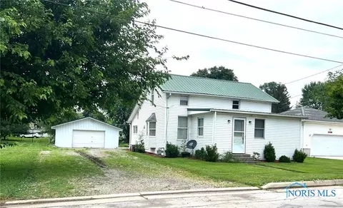 318 W Fairview St, Upper Sandusky, OH 43351