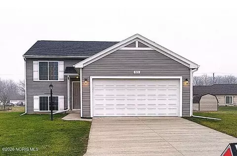 1515 Lee Ann Ave, Defiance, OH 43512