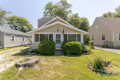 1856 N Stadium Rd, Oregon, OH 43616