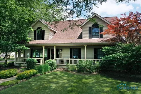 215 Cherry St, Genoa, OH 43430