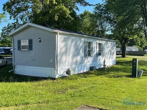 538 Hudddle #22, Napoleon, OH 43545