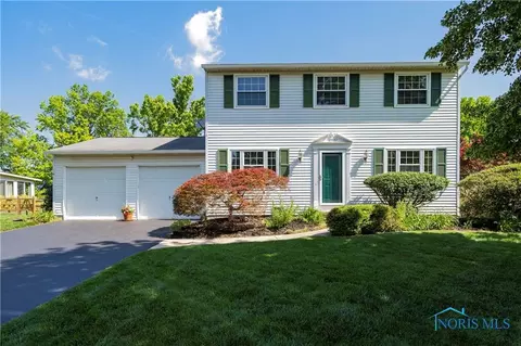 10348 S Bramblewood Rd, Perrysburg, OH 43551