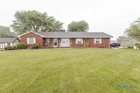 5376 Alexander Rd, Pemberville, OH 43450