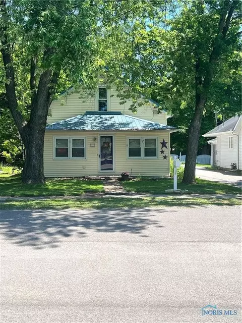 621 Noble Dr, Bryan, OH 43506