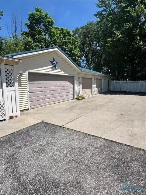 621 Noble Dr, Bryan, OH 43506 photo 3