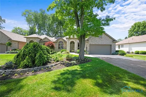 2021 Austin Bluffs Ct, Toledo, OH 43615