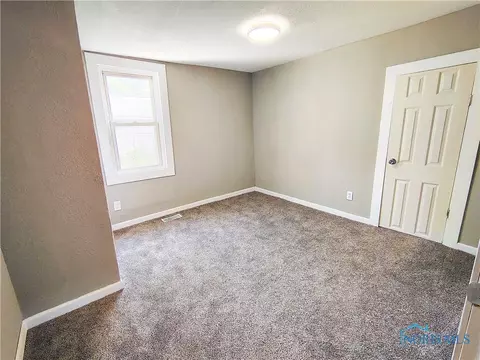 725 N Main St, Paulding, OH 45879 photo 9