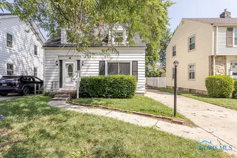 2320 Beaufort Ave, Toledo, OH 43613