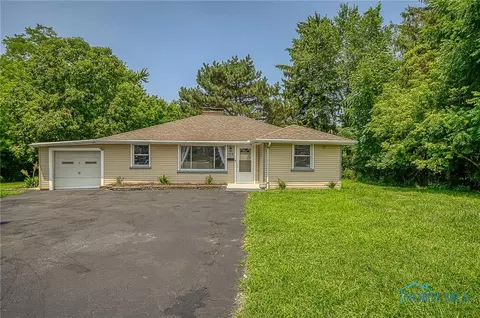 958 N Dixie Hwy, Rossford, OH 43460