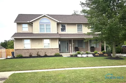 1354 Sheffield Dr, Bowling Green, OH 43402