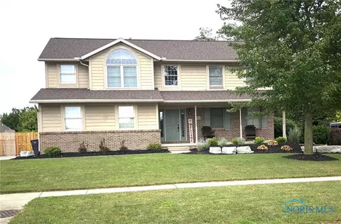 1354 Sheffield Dr, Bowling Green, OH 43402