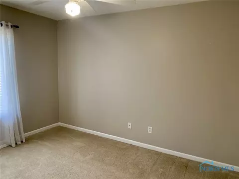 4262 E Waterbend Dr, Maumee, OH 43537 photo 35
