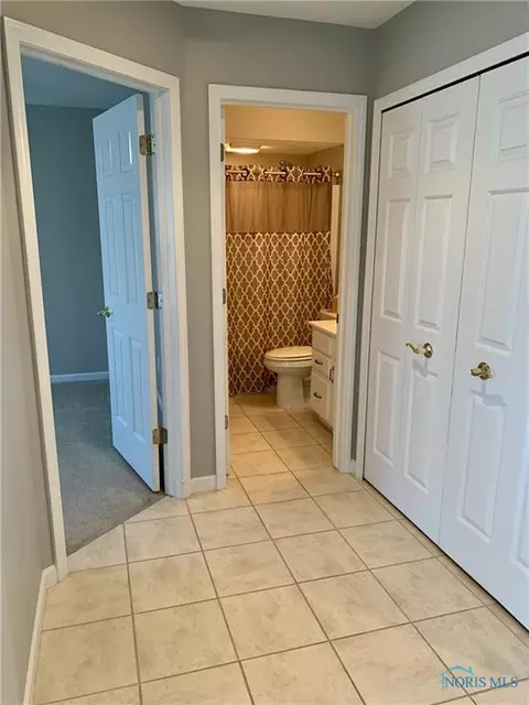 4262 E Waterbend Dr, Maumee, OH 43537 photo 21