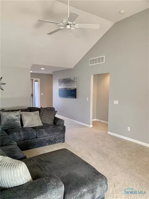 4262 E Waterbend Dr, Maumee, OH 43537 photo 11
