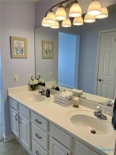 4262 E Waterbend Dr, Maumee, OH 43537 photo 32
