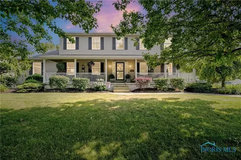 727 Eisenhower Dr, Fostoria, OH 44830