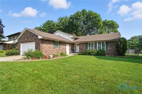 1240 Applegate St, Waterville, OH 43566