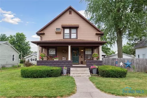 222 Lincoln Ave, Swanton, OH 43558