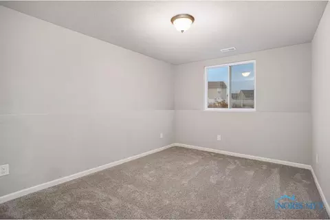 148 Meadowgate Dr, Walbridge, OH 43465 photo 13