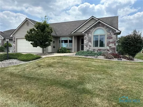 1830 Waterford Ln, Defiance, OH 43512