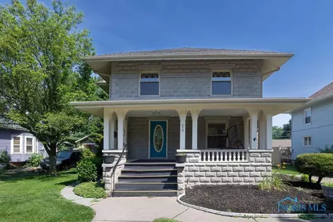 215 E Dudley St, Maumee, OH 43537