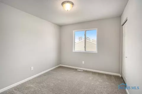 30619 Drouillard Rd, Walbridge, OH 43465 photo 15