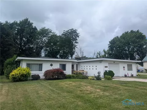 827 Buckley St, Fostoria, OH 44830
