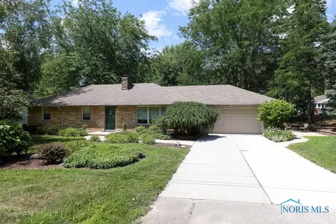 922 Pearl St, Bowling Green, OH 43402