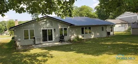121 Scott Dr, Bryan, OH 43506 photo 3