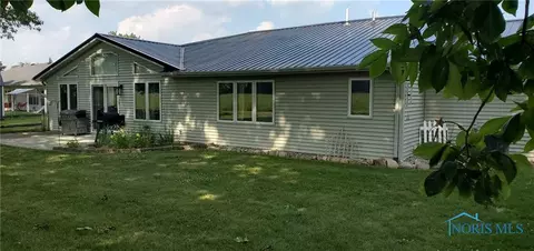 121 Scott Dr, Bryan, OH 43506 photo 2