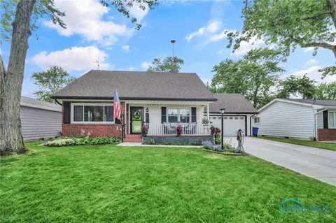 1025 Fort Dr, Bowling Green, OH 43402