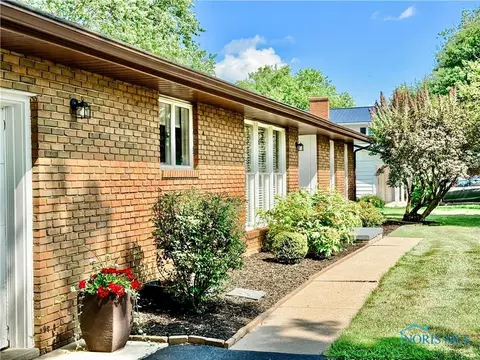 210 Duck Pond Rd, Upper Sandusky, OH 43351 photo 4
