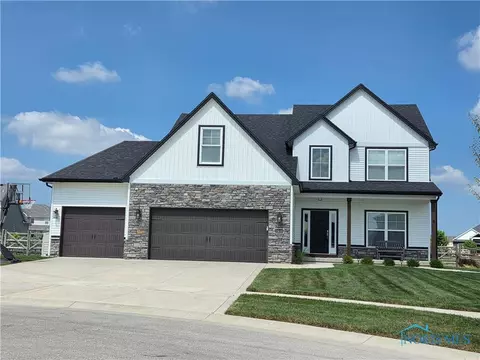 1488 Falcon Cv, Waterville, OH 43566