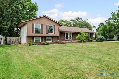 24181 W James Ridge Rd, Millbury, OH 43447